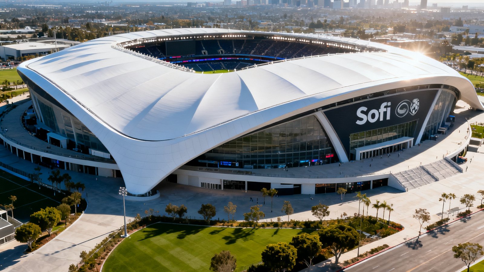 洛杉矶SoFi体育场外景，2026世界杯决赛场地